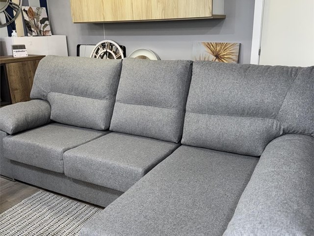 Sofá gris